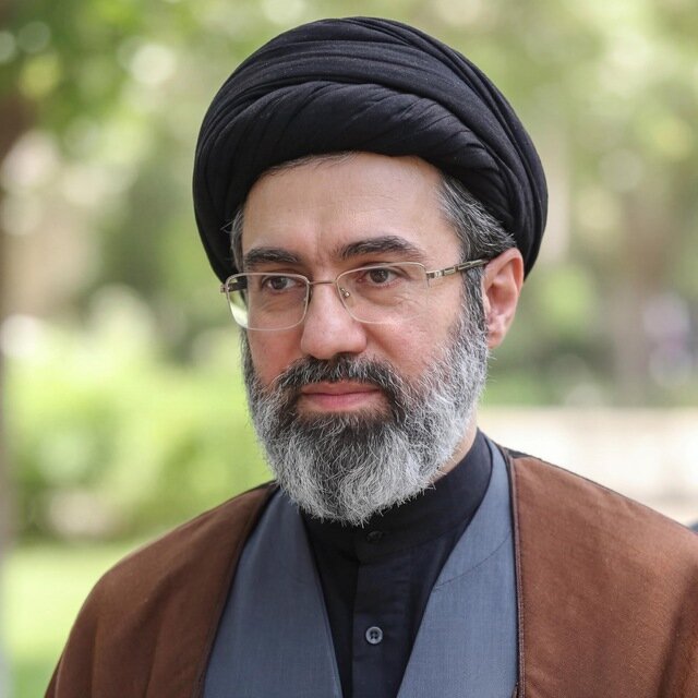 آیتالله علی خامنهای: نقض تفاهمنامه بیارزشی امضای رئیسجمهور آمریکا را ثابت کرد