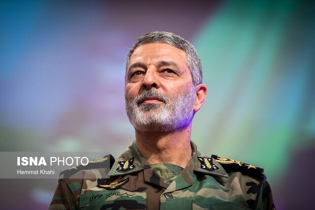 ببینید/سخنان منتشرنشده از آخرین دیدار شهید موسوی با فرماندهان ارتش: من مدافع ایرانم