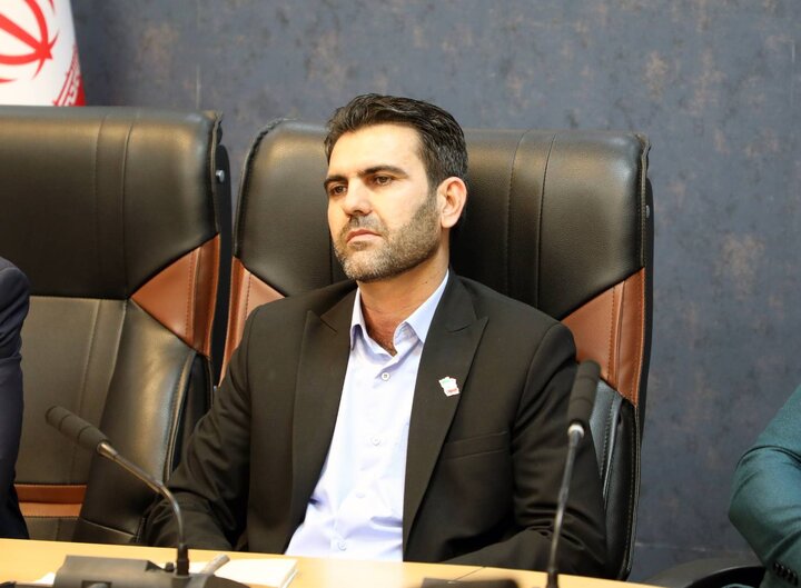 تقویت خدمت‌رسانی در ورزش فارس با تکیه بر تعامل و سرمایه انسانی