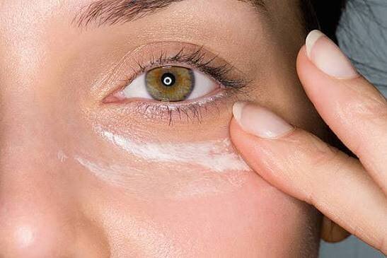 Ways to Prevent Wrinkles Around the Eyes