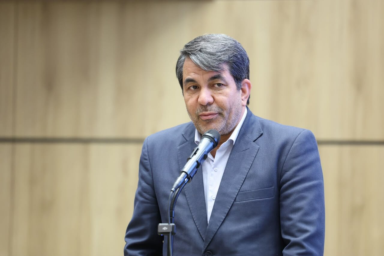 استاندار کرمان: نباید تفاوتی میان شهر و روستا در برخورداری از امکانات وجود داشته باشد