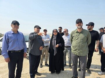 بازدید وزیر راه از عملیات اجرایی پل کنخ در محور بندرلنگه - بندرخمیر