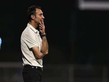 سرمربی قهرمان لیگ فوتبال خداحافظی کرد!
