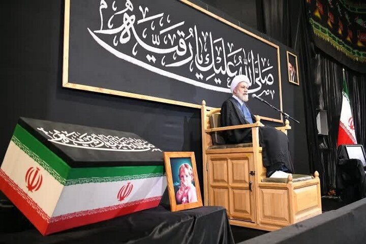 جوانان برای جنگ نوین آموزش ببینند/ هشدار به دشمنان برای نزدیک شدن به مرزهای ایران