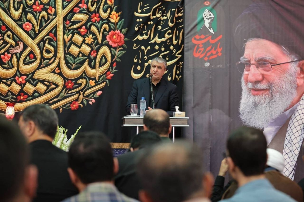 محمد اسلامی: صنعت هسته‌ای میراث امام شهید است