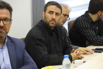 امین بزاز، معاون فرهنگی جهاد دانشگاهی آذربایجان شرقی در بازدید معاون استاندار آذربایجان شرقی از مراکز جهاددانشگاهی استان
