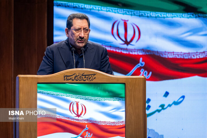 نسخه وزیر صمت برای اقتصاد؛ تولید در اولویت همه سیاست‌ها