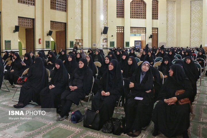 حضور مردم در آیین‌های بزرگداشت رهبر شهید، پیام وحدت و همبستگی ملت است