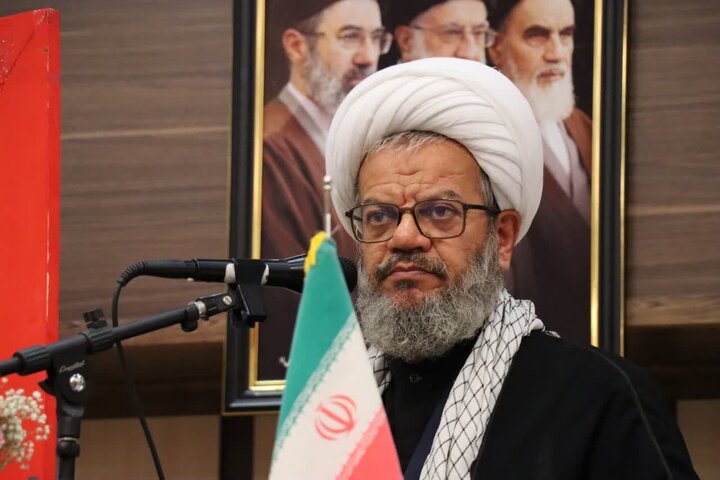 امام جمعه دامغان: پیوند خانه، مسجد و مدرسه ضامن نهادینه شدن فرهنگ نماز است