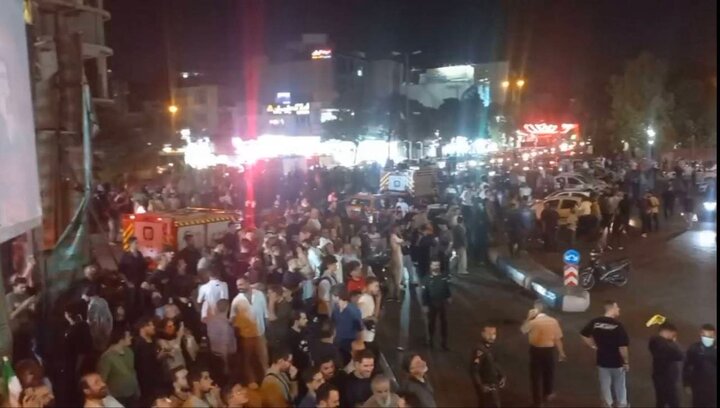 آتش‌سوزی در پاساژی در تهرانپارس؛ بیش از ۱۰۰ نفر از ساختمان خارج شدند