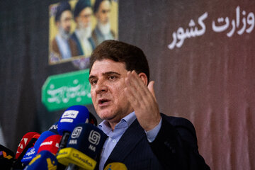 نشست خبری علی زینی وند، سخنگوی وزارت کشور