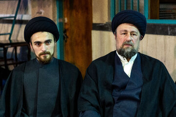 مراسم بزرگداشت رهبر شهید در حسینیه جماران