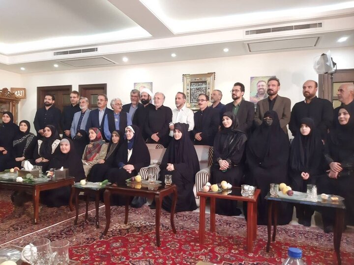 مجریان تلویزیون در منزل شهید لاریجانی