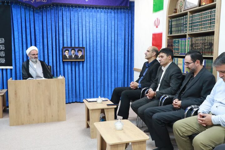 امام‌جمعه سمنان: غلبه مدرک‌گرایی بر مهارت‌آموزی یک آسیب محسوب می‌شود