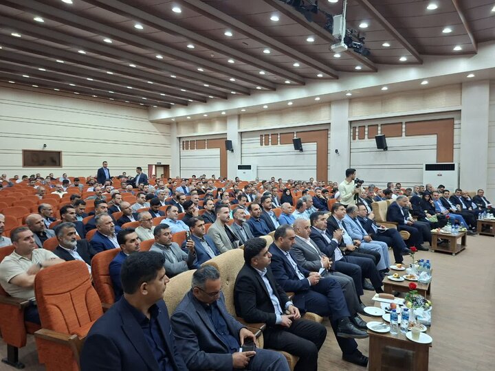 معاون سازمان شهرداریها و دهیاریها خبر داد:گام بلند دولت در تامین امنیت شغلی دهیاران