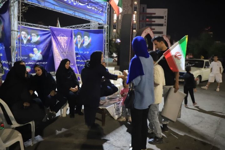 میز خدمت جهاددانشگاهی کرمان در شبهای اقتدار و مقاومت؛ پاسخگویی به دغدغههای شهروندان