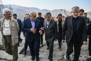 بازدید محمدجعفر قائم پناه، معاون اجرایی رییس جمهور از پل B1 کرج در سفر به استان البرز