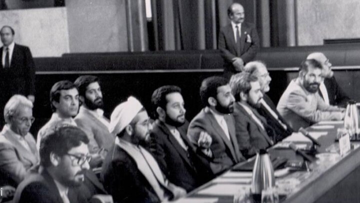 چرا امام خمینی در تیر ۶۷ مسئولیت سیاسی جنگ را به وزارت امور خارجه سپرد؟