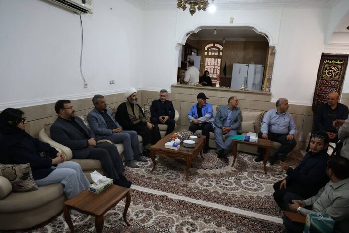 استاندار فارس در سفر به لامرد روند رسیدگی به آسیبدیدگان حمله دشمن را بررسی کرد