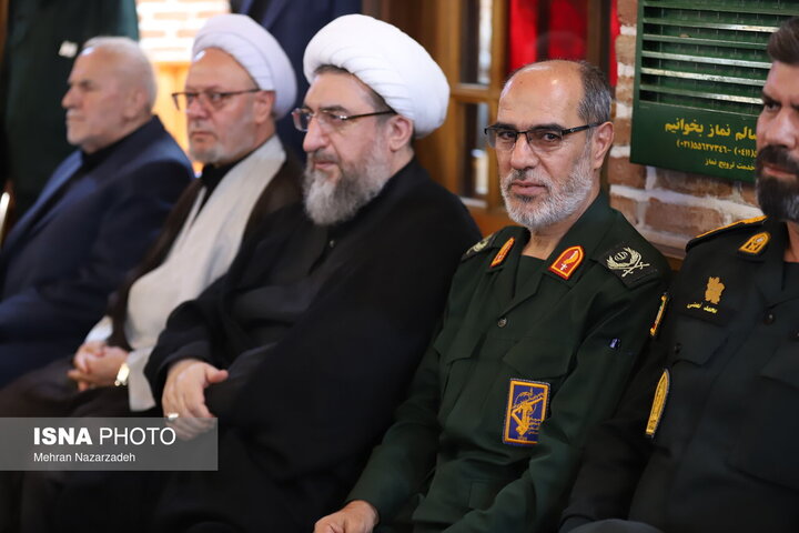 انقلاب اسلامی مدافعان پرچم ولایت و وطن را تربیت کرده است