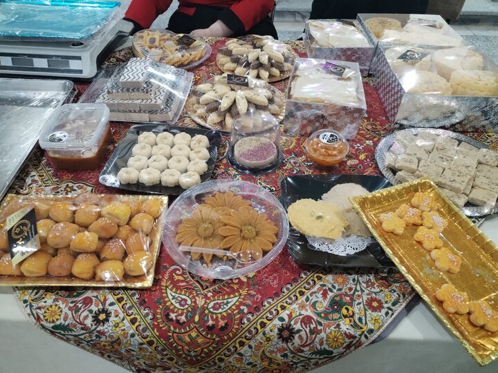 رونق مشاغل خانگی در پیشوا/ برگزاری نمایشگاه هفتگی بانوان کارآفرین در بازارچه حرم