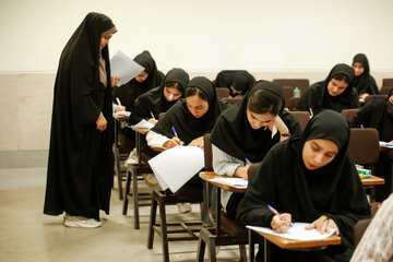 آغاز رقابت بیش از ۱۰ هزار داوطلب در دومین آزمون ملی علوم پزشکی