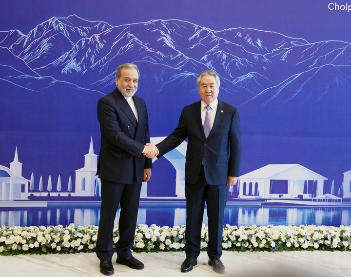 حضور عراقچی در اجلاس وزیران امور خارجه شانگهای