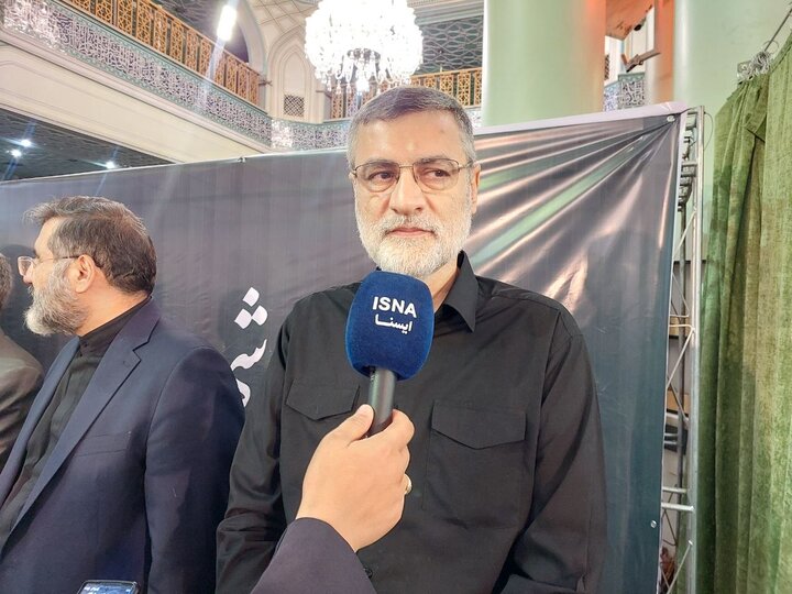 رهبر معظم انقلاب با نگاهی دوراندیش، ایران را به ملتی مقتدر و اثرگذار تبدیل کردند