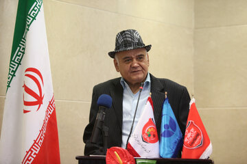 مراسم رونمایی از پیراهن جدید پرسپولیس با حضور اکبر عبدی در تاریخ 9 مرداد 1393