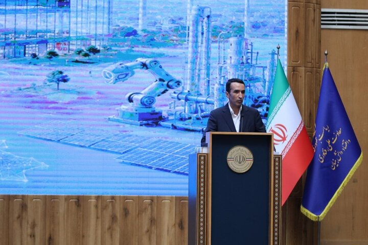 دانش‌بنیان‌ها ۷۰۰  میلیون دلار محصول صادر کردند/درآمد شرکت‌ها به ۳۲۰۵ همت رسید