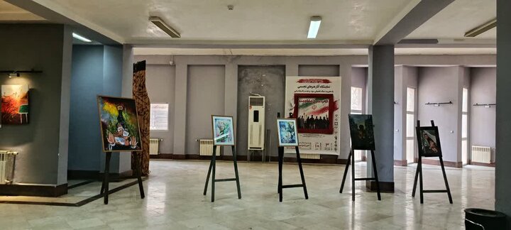 افتتاح نمایشگاه «قاب سرخ مقاومت» در نکا