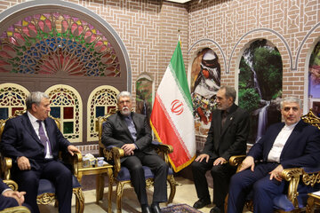 دیدار سیدعباس صالحی وزیر فرهنگ و ارشاد اسلامی با عیسی حبیب بیگ رئیس آکادمی علوم جمهوری آذربایجان در سفر به اردبیل