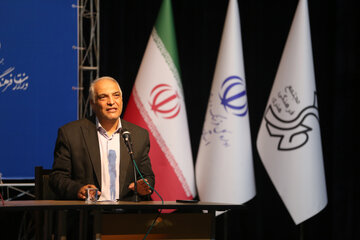 سخنرانی امیر رجبی مدیرکل فرهنگ و ارشاد اسلامی استان اردبیل در نشست با اصحاب فرهنگ، هنر، رسانه و قرآن در اردبیل