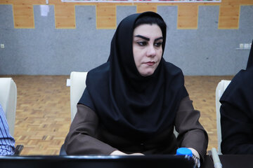 خانم جمشیدی مدیر مرگز آموزشی جهاد دانشگاهی در افتتاح دفتر جهاد دانشگاهی - دانشگاه شهید مدنی آذربایجان