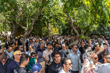 در حاشیه تشییع پیکر زنده یاد «اکبر عبدی»