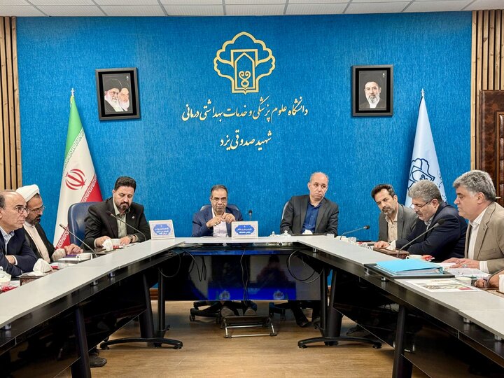 گام بلند برای آینده شمشیربازی ایران از یزد/تفاهم‌نامه راه‌اندازی سالن اختصاصی امضاء شد