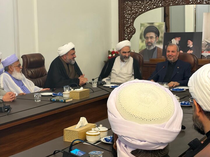 دبدار سفیر ایران در عراق  با جمعی از علمای اهل سنت ایران در بغداد