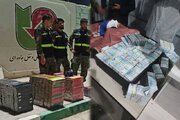 کشف ۳ میلیارد تومان اسکناس قاچاق و ۵۳۰ باکس سیگار در مرز مهران