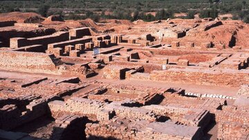 مورخ تنها راوی گذشته نیست/ تاریخ‌پژوهی با سنجش اعتبار منابع معنا پیدا می‌کند