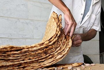 تأمین آرد و نان زوار اربعین در مرز خسروی