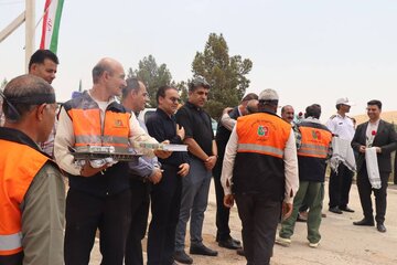 خدمت‌رسانی راهداران فارس به زائران اربعین در مرز مهران