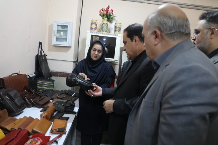 استاندار ایلام: نمایشگاه تولیدات مهارتی استان در عراق برپا میشود