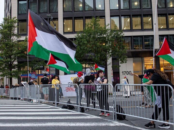 تظاهرات حامیان فلسطین مقابل کاخ سفید همزمان با سفر نتانیاهو