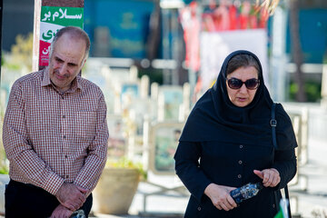 تجدید میثاق جهادگران جهادهای دانشگاهی اصفهان با شهدای انقلاب اسلامی