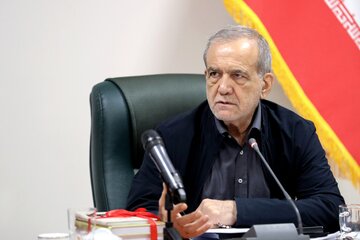 پزشکیان: با تمام افرادی که بتوانند گره‌ای از مشکلات مردم بگشایند، همکاری خواهم کرد