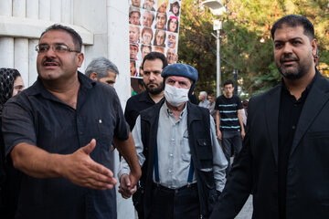 حمید جبلی بازیگر در مراسم ختم اکبر عبدی