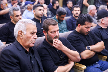 پژمان بازغی در مراسم ختم زنده یاد «اکبر عبدی»