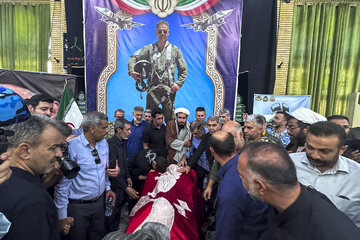 مراسم تشییع پیکر سرتیپ دوم خلبان شهید مجید کاظمی - شیراز