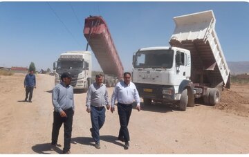 آغاز عملیات اجرایی جاده سلامت زرند/این مسیر برای توسعه گردشگری و ورزش همگانی ایجاد می‌شود