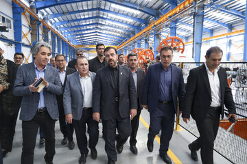استاندار فارس: برای حل مشکلات واحدهای تولیدی با رویکرد قرارگاهی اقدام می‌کنیم